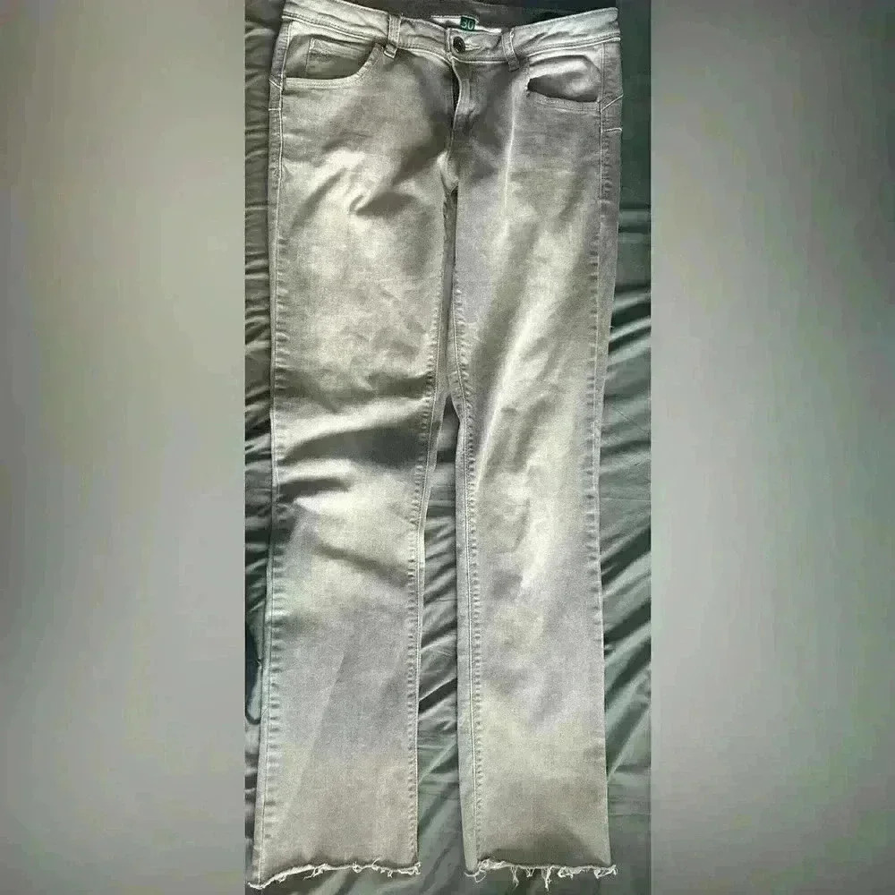 Benetton Jeans Womens Light Wash Grey Stretch Low Rise Bootleg Fit Zip Size 30